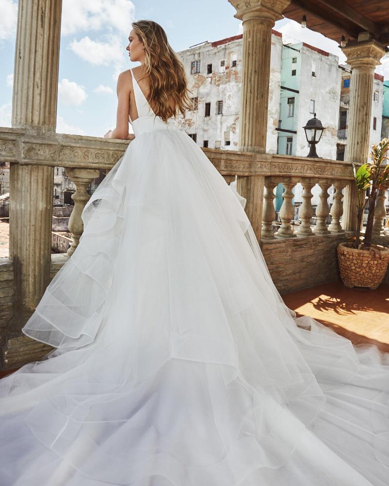 La8223 simple tulle wedding dress with spaghetti straps and v neck1